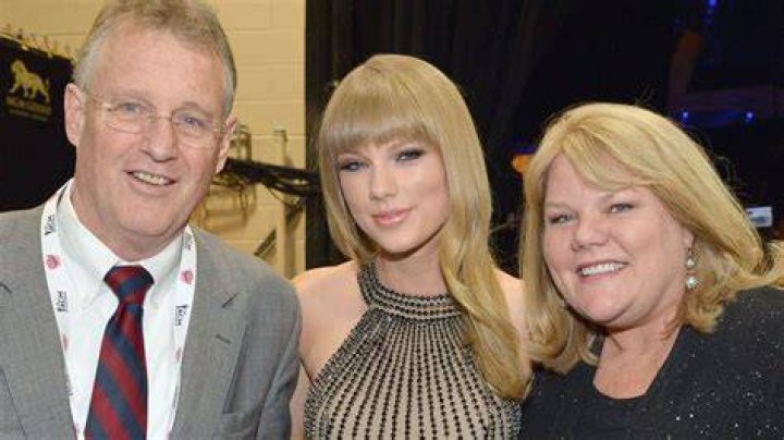 Are Taylor Swift's Parents Reconciled? The Latest Speculations