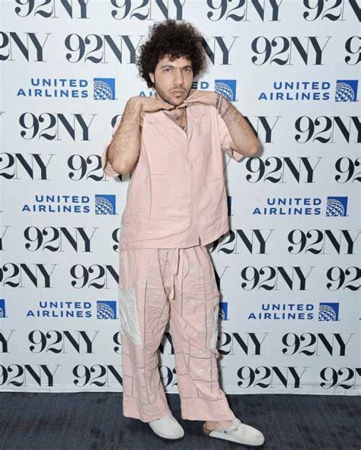 Benny Blanco's Stature: Height and Weight Insights