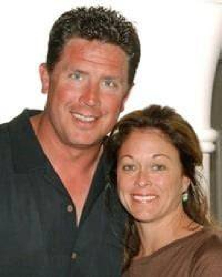 Dan Marino's Wife Stands by Him: A Tale of Enduring Support and Resilience