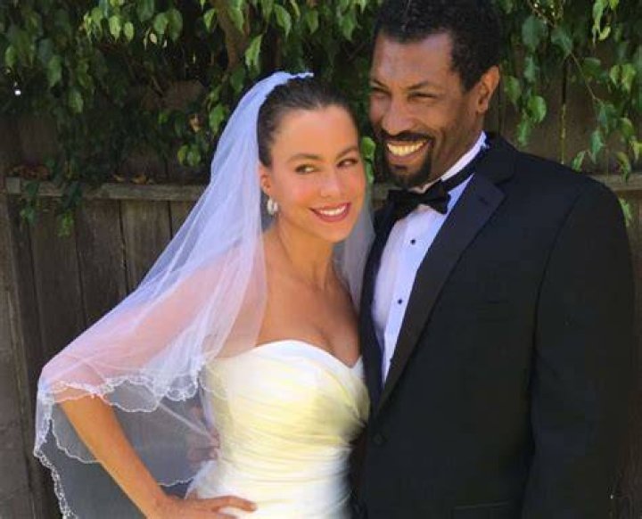 Deon Cole's Marital Bliss: A Deeper Dive into His Wife and Family Life