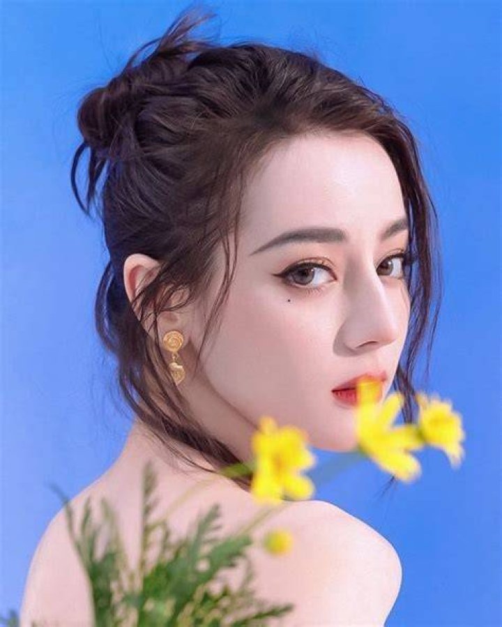 Dilraba Dilmurat: The Rising Star of Chinese Entertainment