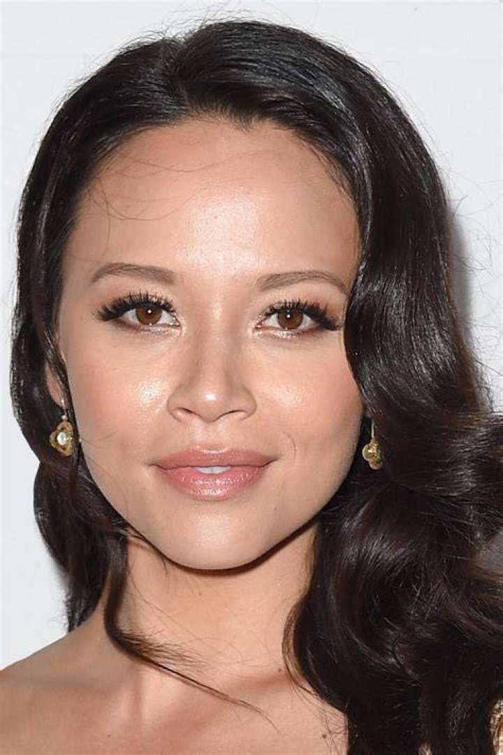 Discover the Latest News and Intriguing Insights on Actress Melissa O'Neil