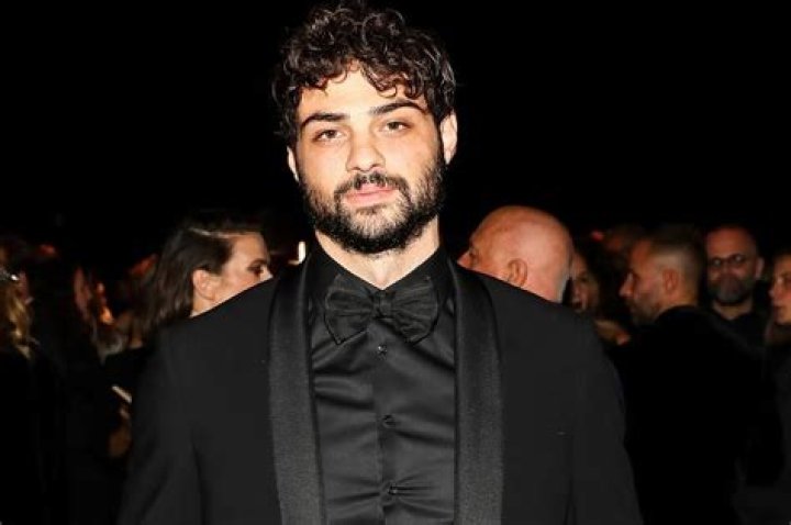 Exploring Noah Centineo's Net Worth: A Deep Dive into the Rising Star's Wealth
