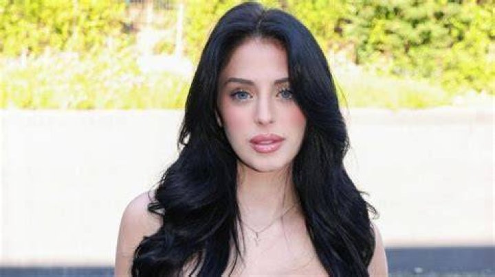 Exploring the Enigma of Camilla Araujo: The Rising Star in Adult Entertainment