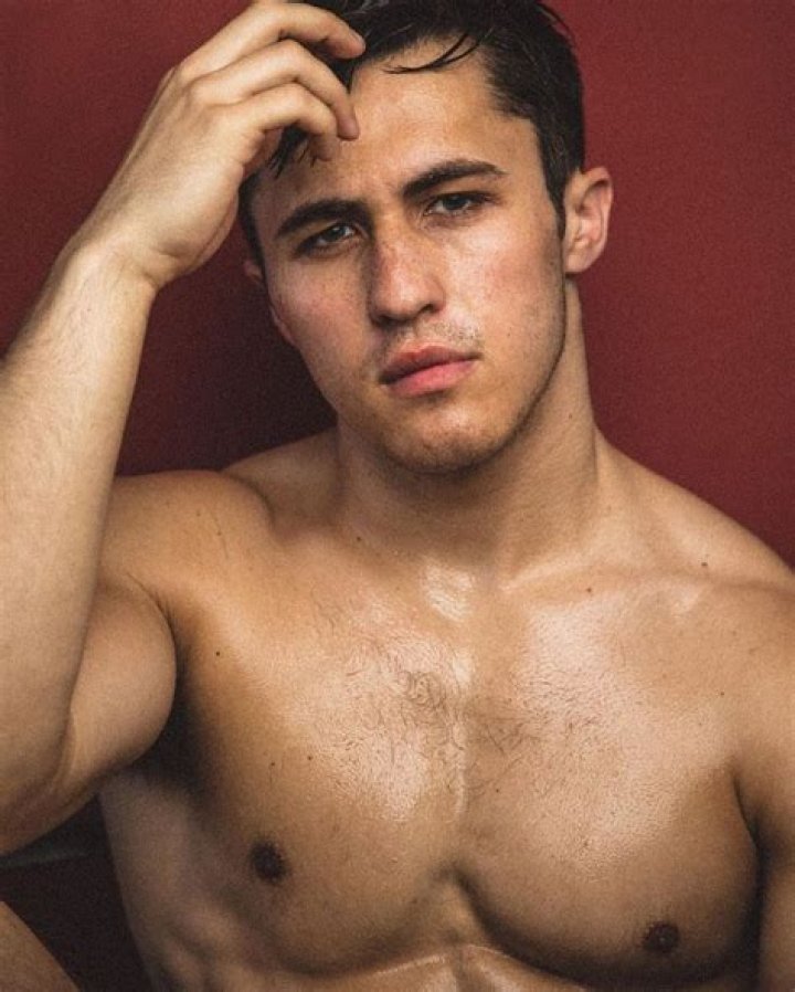 Exploring the Intriguing World of Chris Olsen Nudes