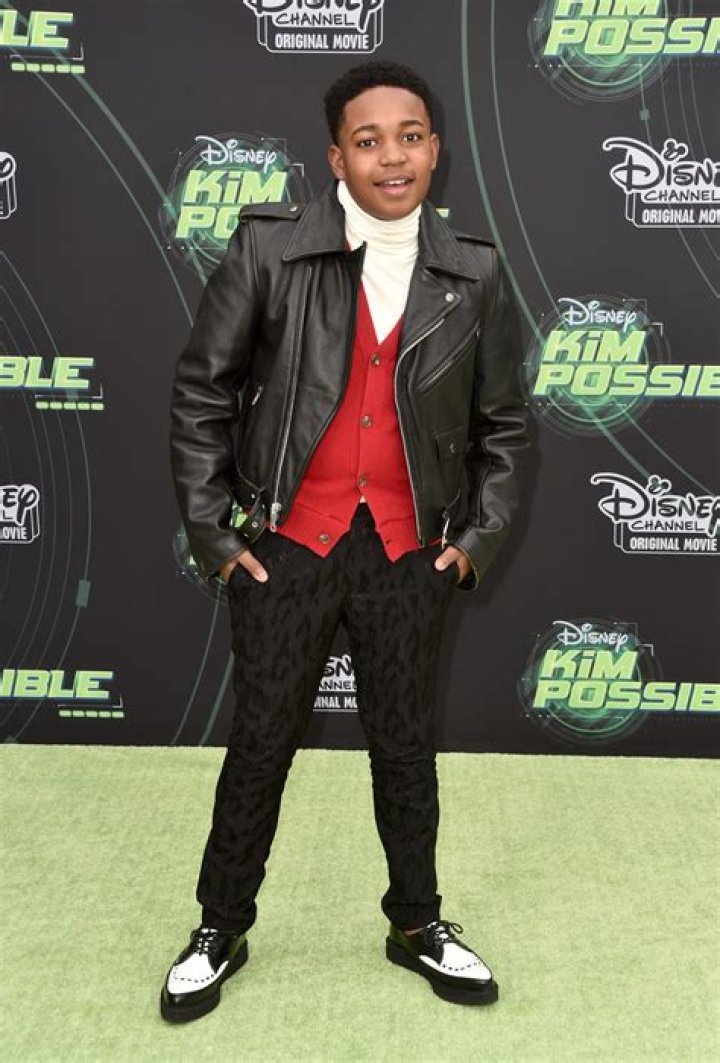 How Tall Is Issac Ryan Brown? Uncovering the Height of the Talented Actor