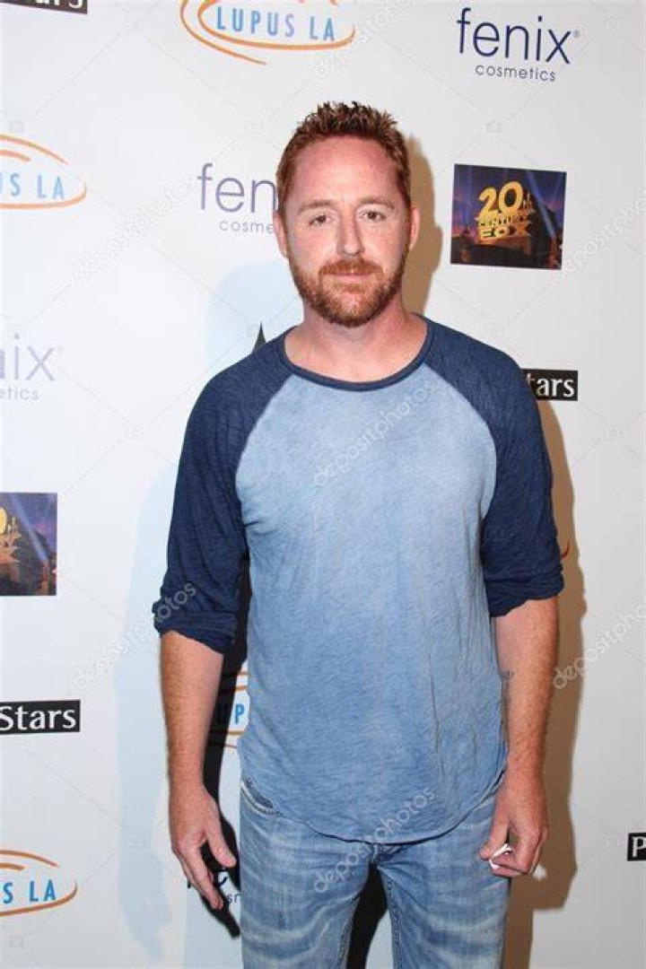 Scott Grimes Shirtless: A Closer Look at the Talented Actor