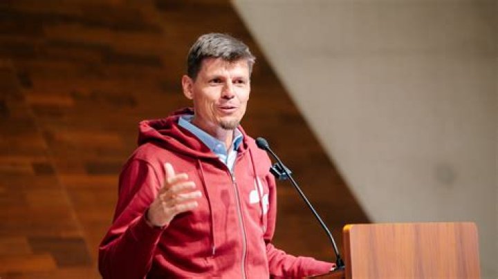 The Rise of Christian Oberbeck: A Leading Expert on Digital Transformation
