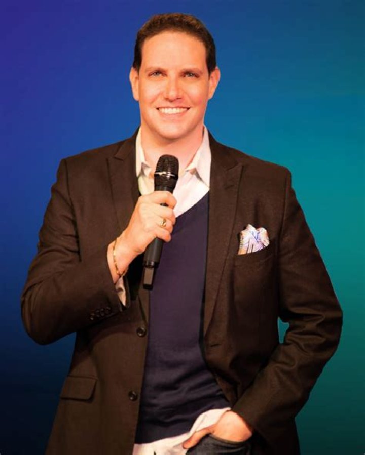 Top-Rated Comedian Steven Scott: Laughter Guaranteed