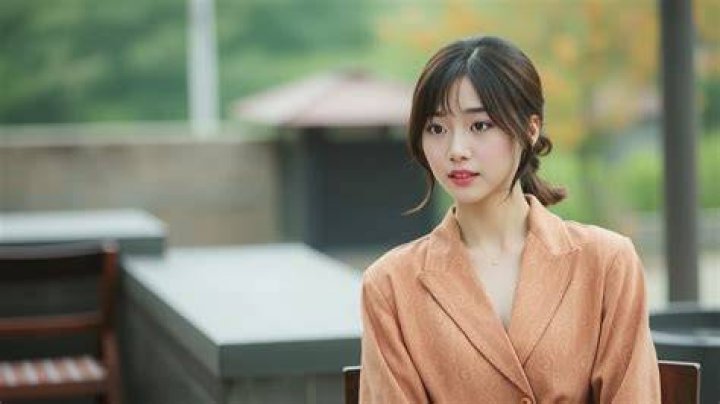 Unveiling the Charismatic Talent of Park Eun-bin
