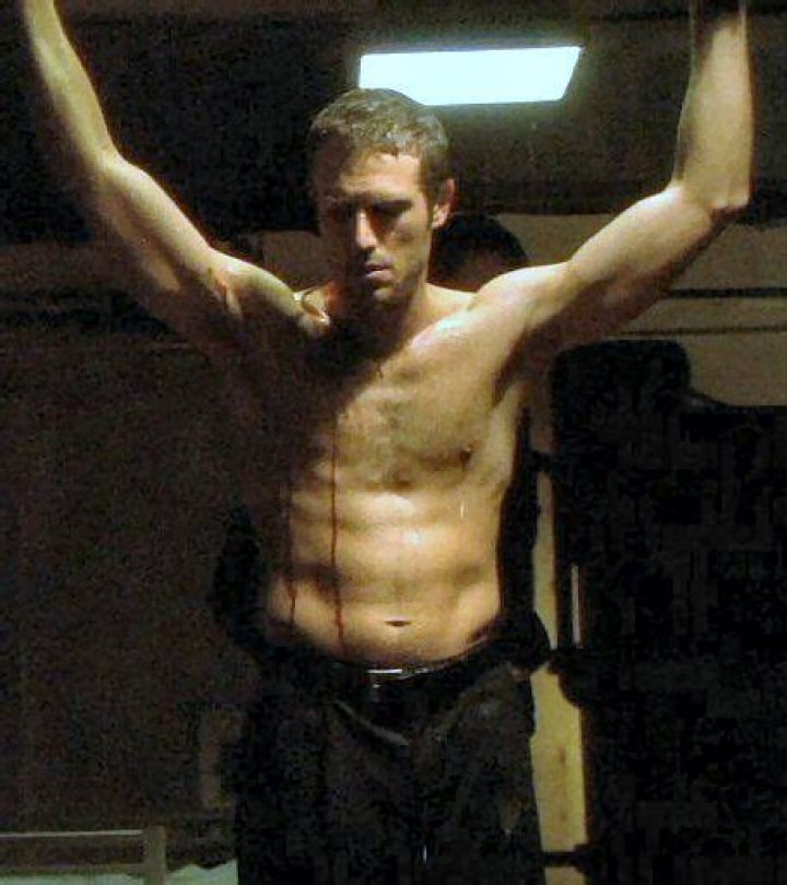 Unveiling the Fascination: Michael Vartan Shirtless Moments and More